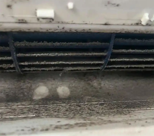 聊城空调吹的风有股烧焦味是怎么回事